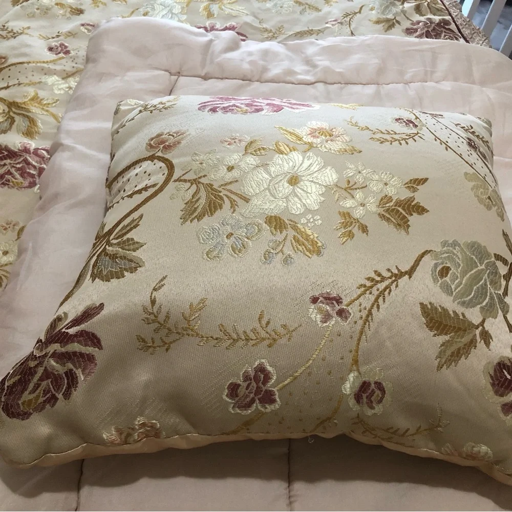 Elegant Antique Floral Cream Bedding Set Size Queen By Ashley McBride